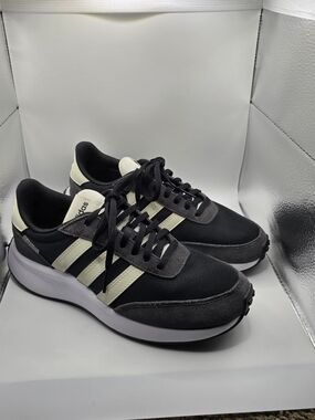 Adidas Women's 1970's Style Running Shoes -  SZ 6.5 Color Black Off White